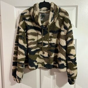 Camo Sherpa